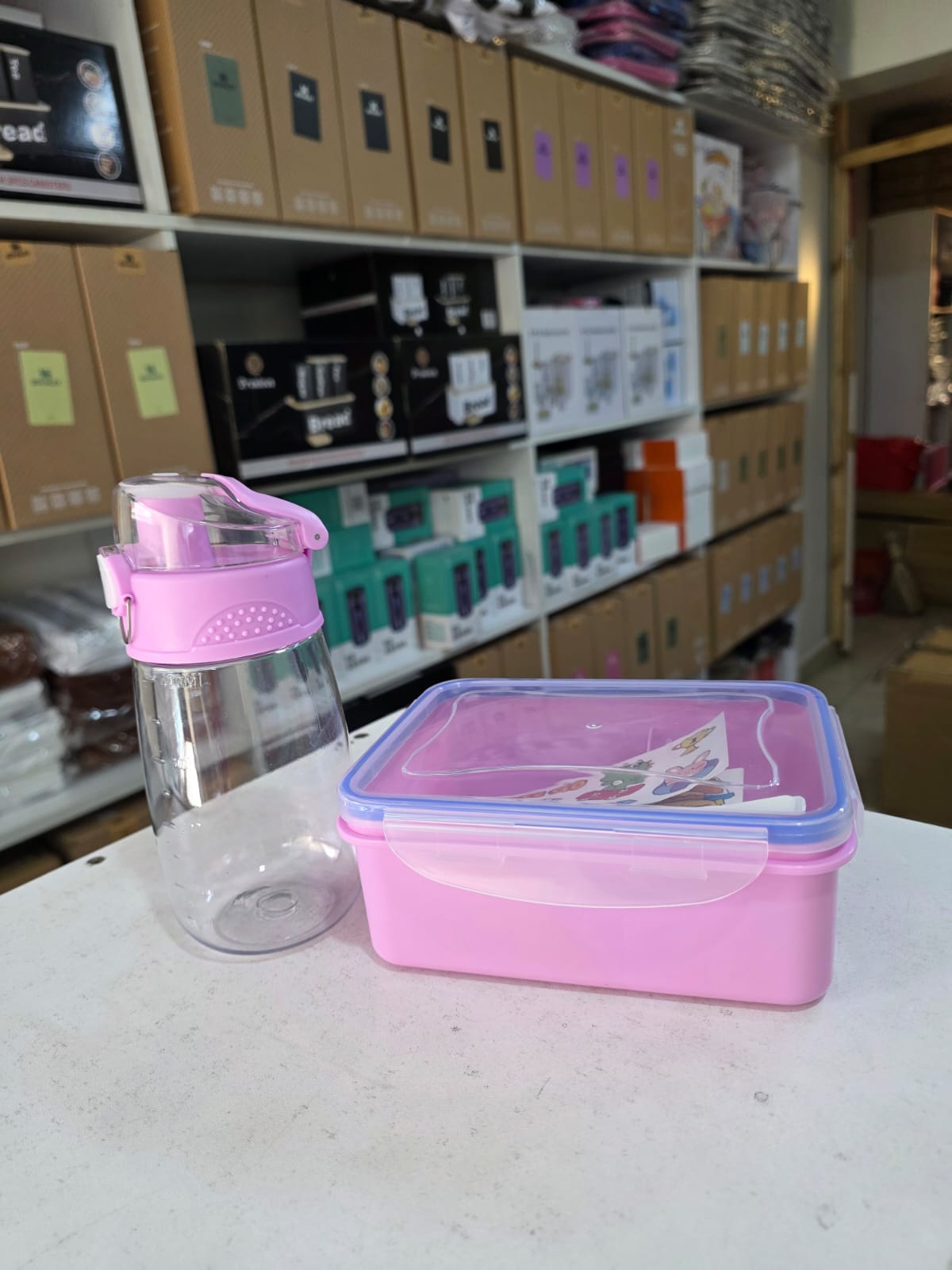 kids lunch box with water bottle