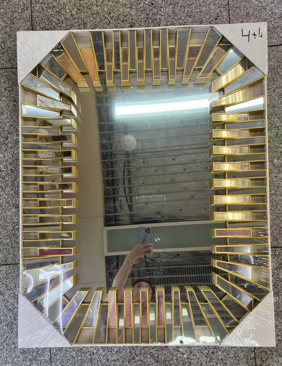 Decorative mirror