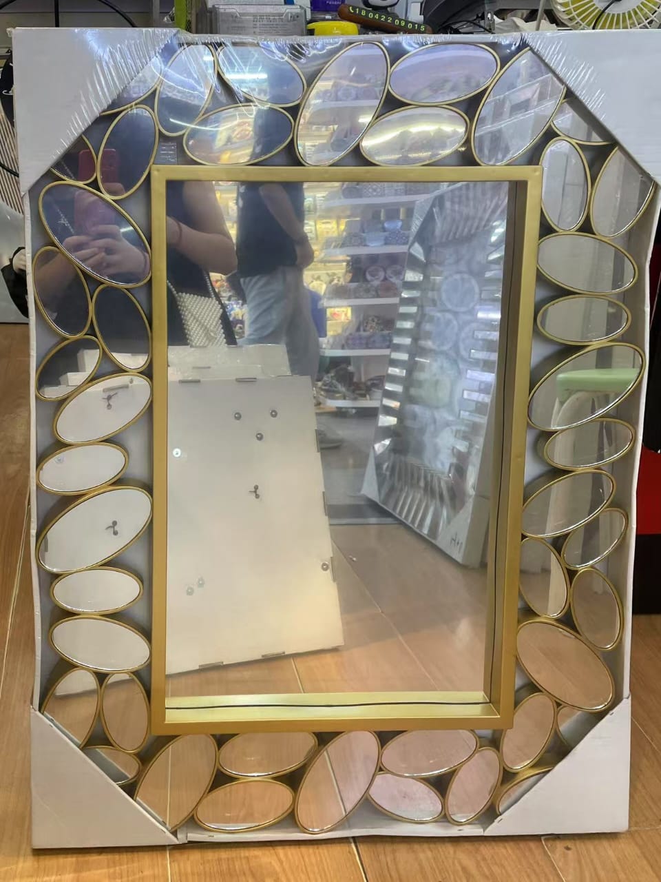 Decorative mirror