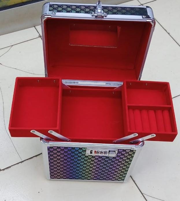 Make up boxes