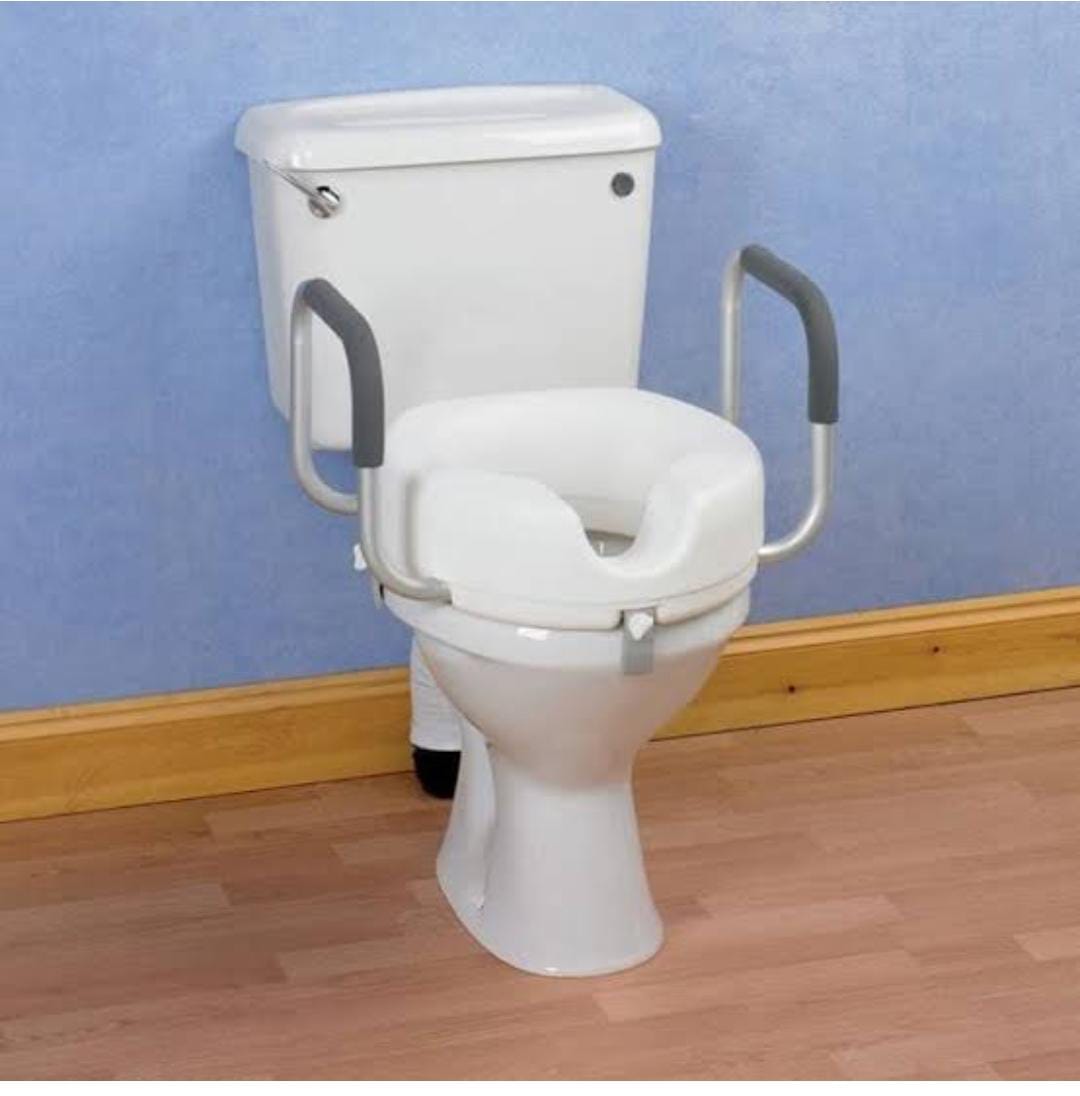 Toilet seat riser