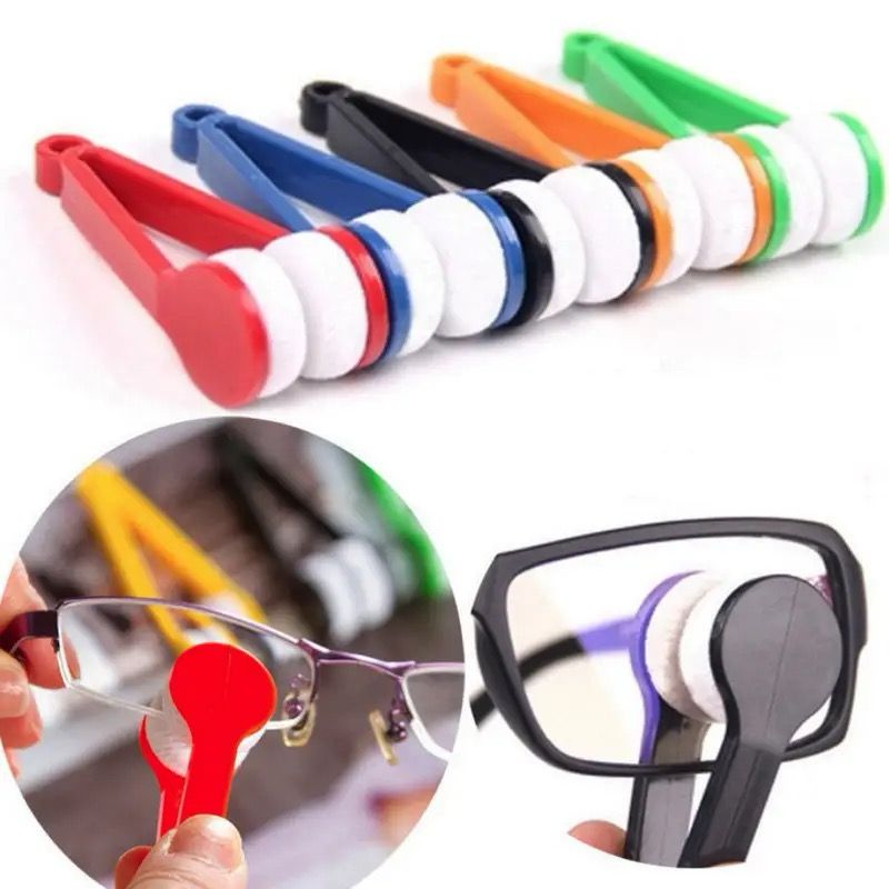 Eyeglasses cleaner