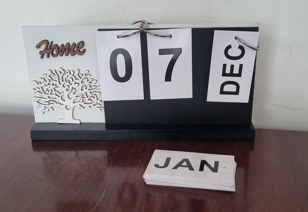👁Table top decor Date stand calendar