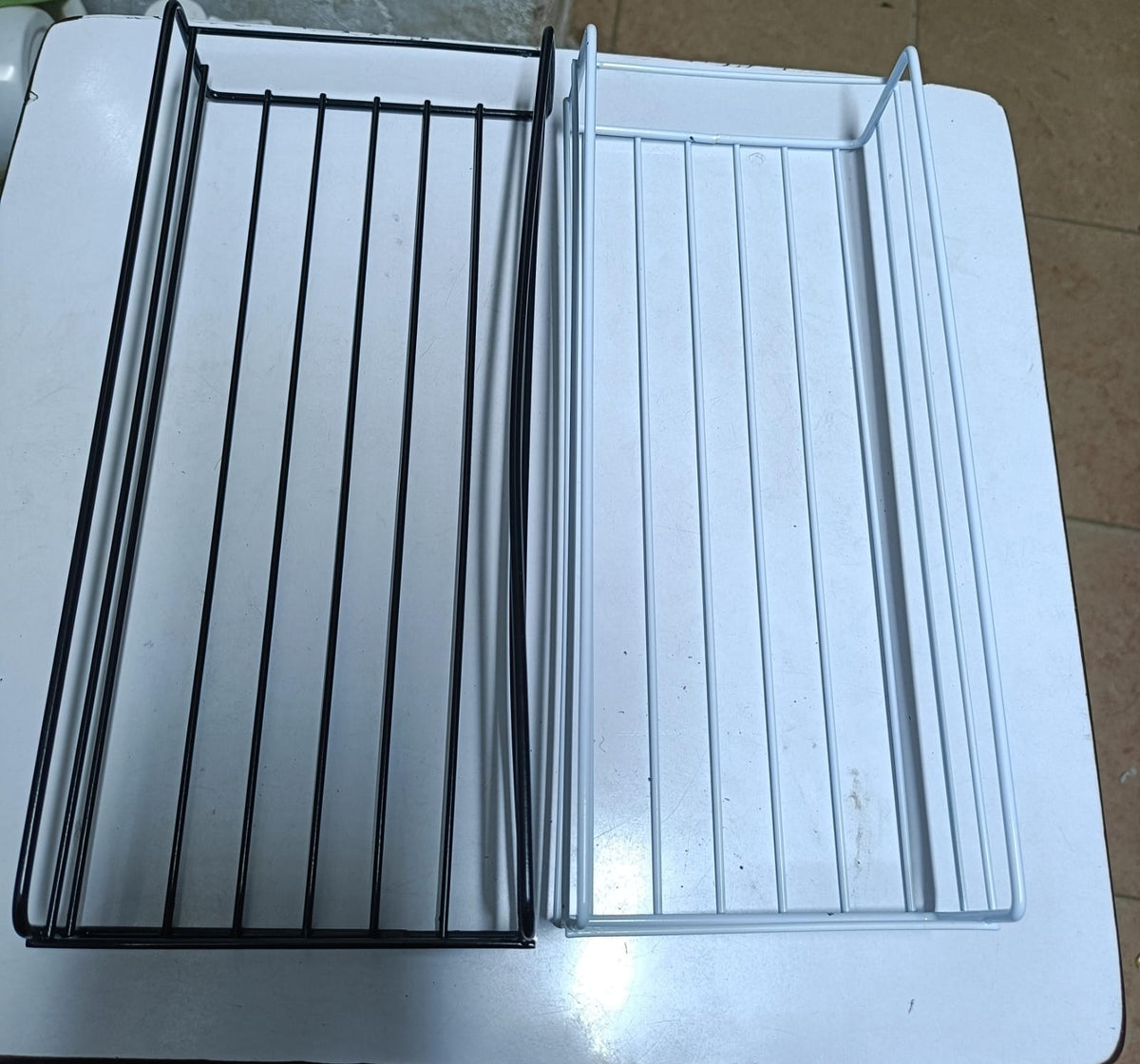 Metallic bathroom organizer