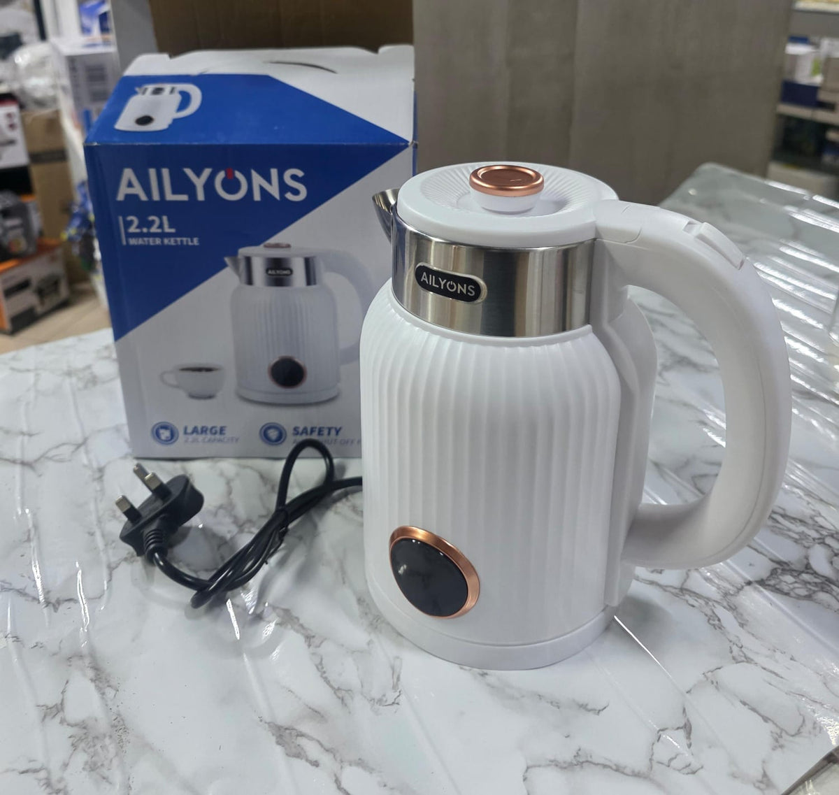 Ailyons kettle 2.2 l