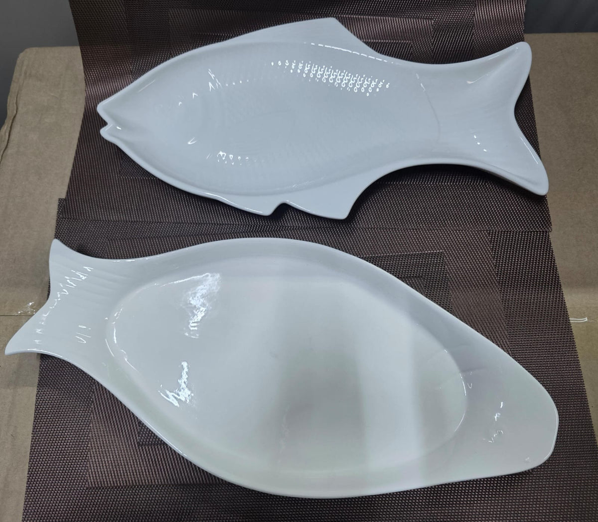 Ceramic fish plate 14 inch