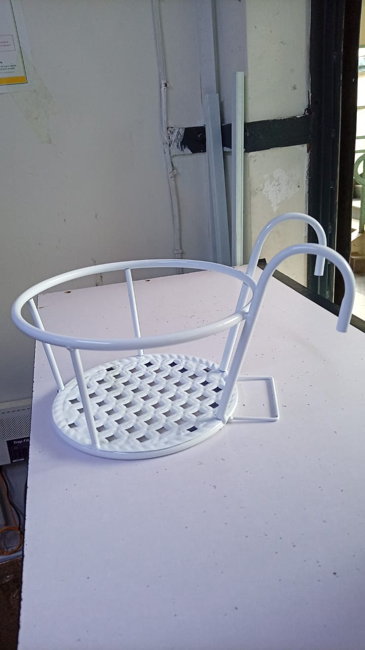 Metal plant railing flower pot holder