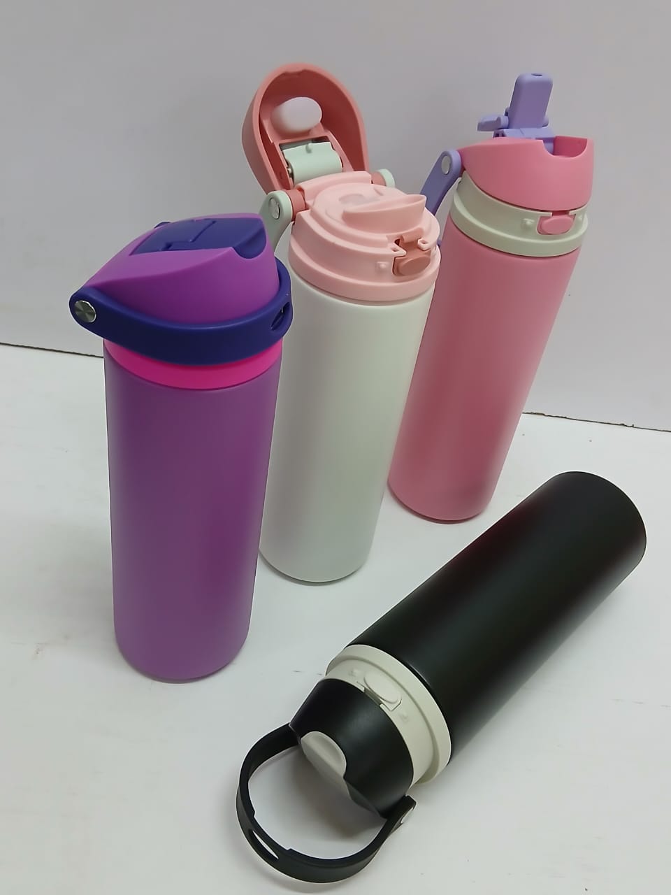 Insulated stainless steel thermo mug