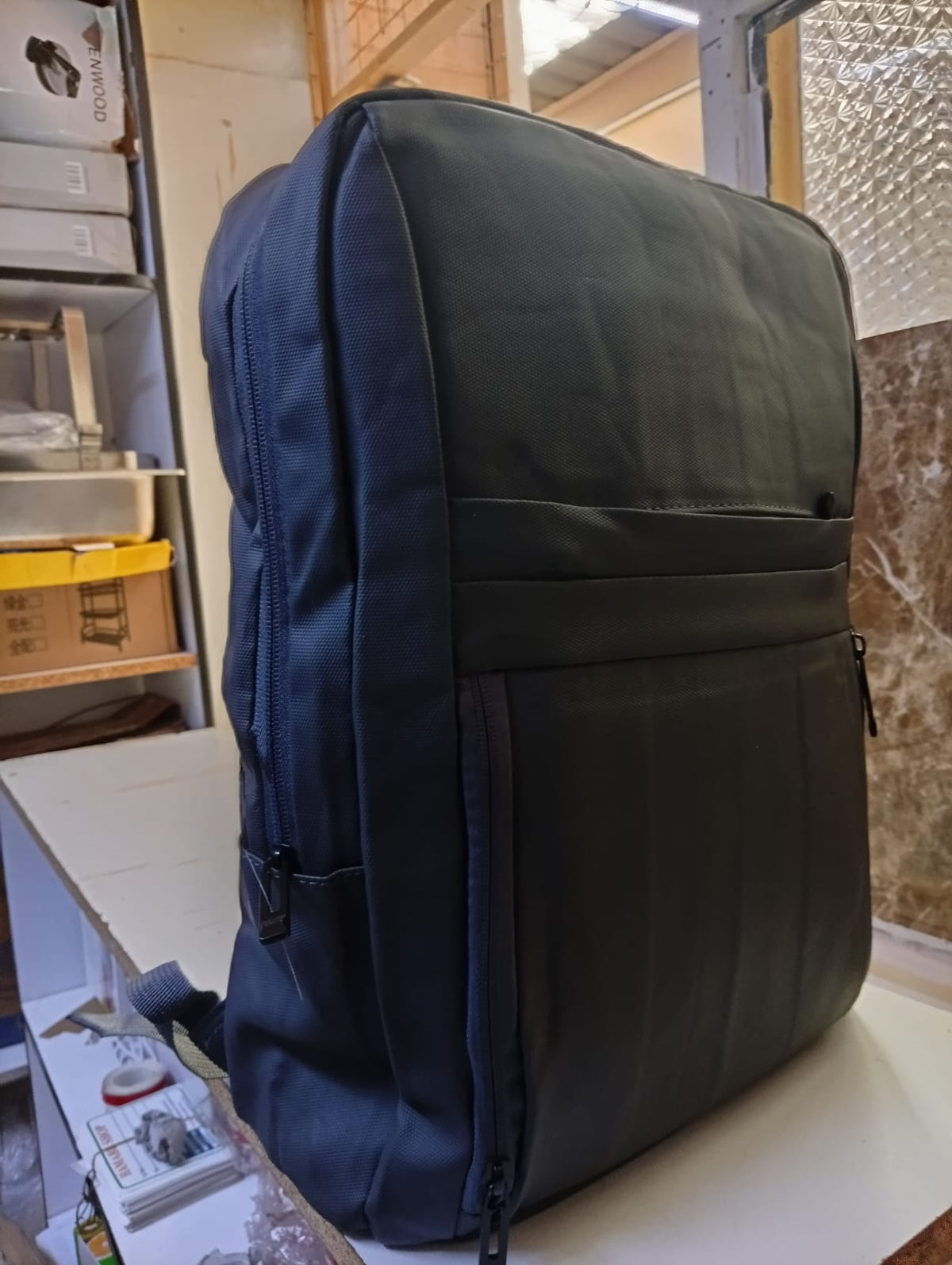 specious back bag
